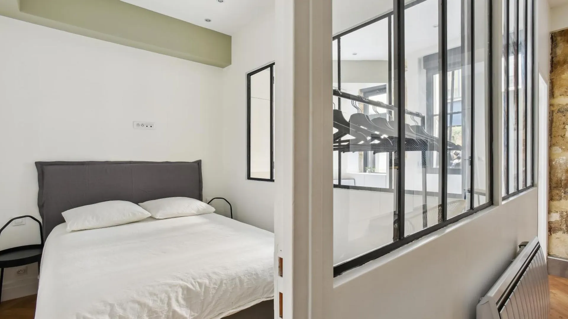 파리 Beau 3 Pieces Rue Poissonniere 아파트 프랑스