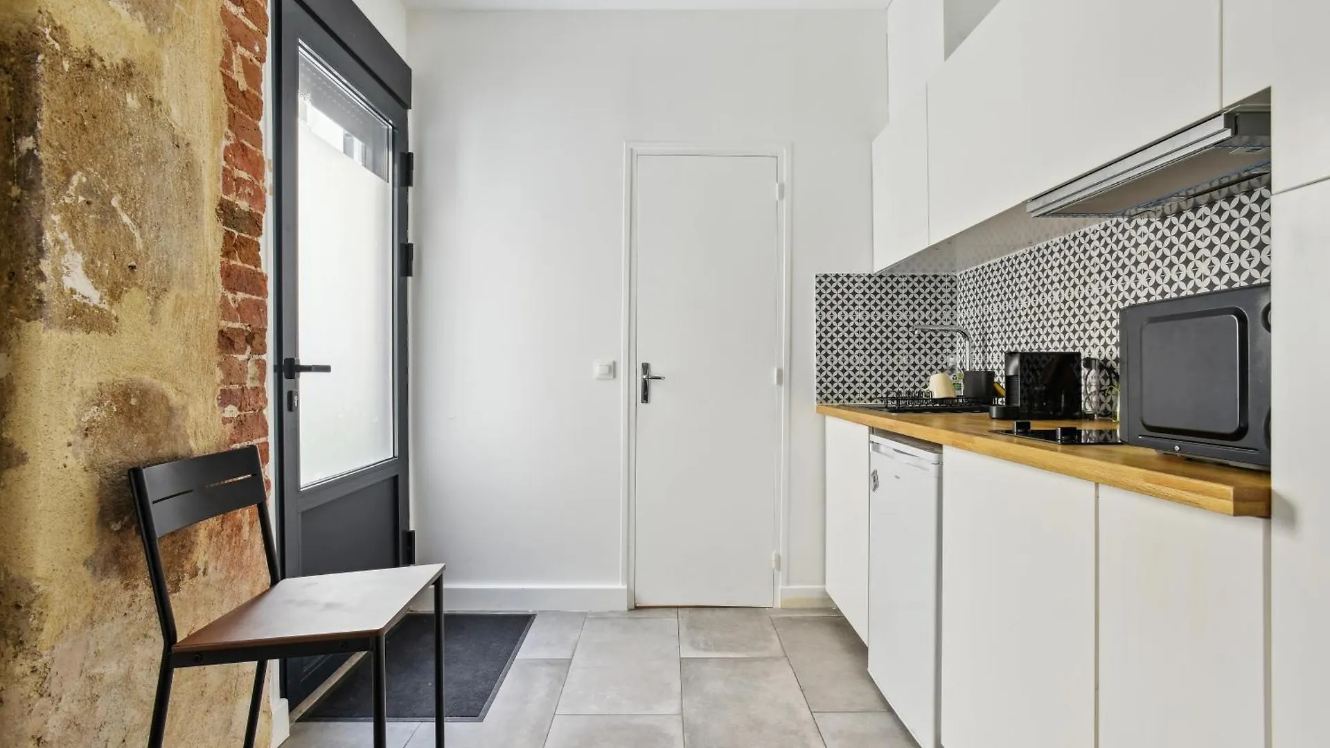파리 Beau 3 Pieces Rue Poissonniere 아파트